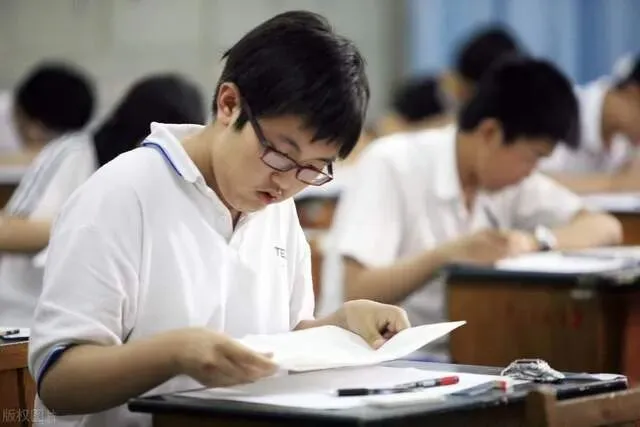 西安中考锁区是什么?城六区 、五区二县的报考限制,27 届家长务必读懂-第5张图片-四季读书网 西安中考锁区是什么?城六区 、五区二县的报考限制,27 届家长务必读懂-第5张图片-四季读书网