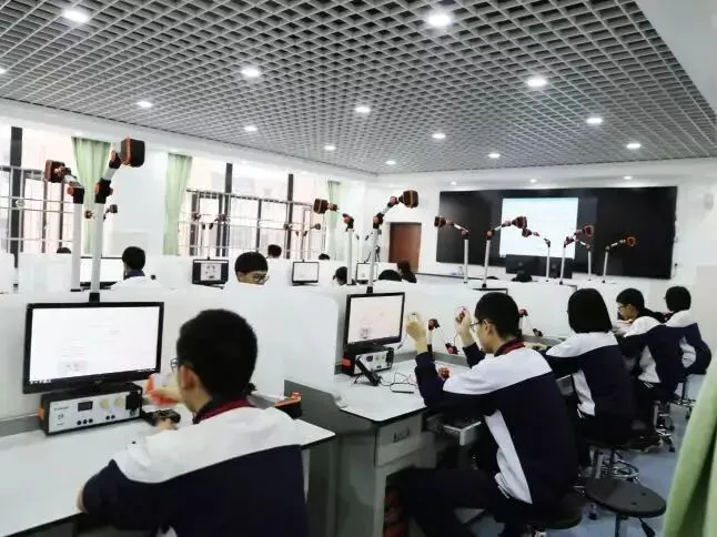 探校实录|铁一白云:首届中考就拿下公办第一,这成色到底几成?(意向登记入口见文末「阅读原文」)-第6张图片-四季读书网