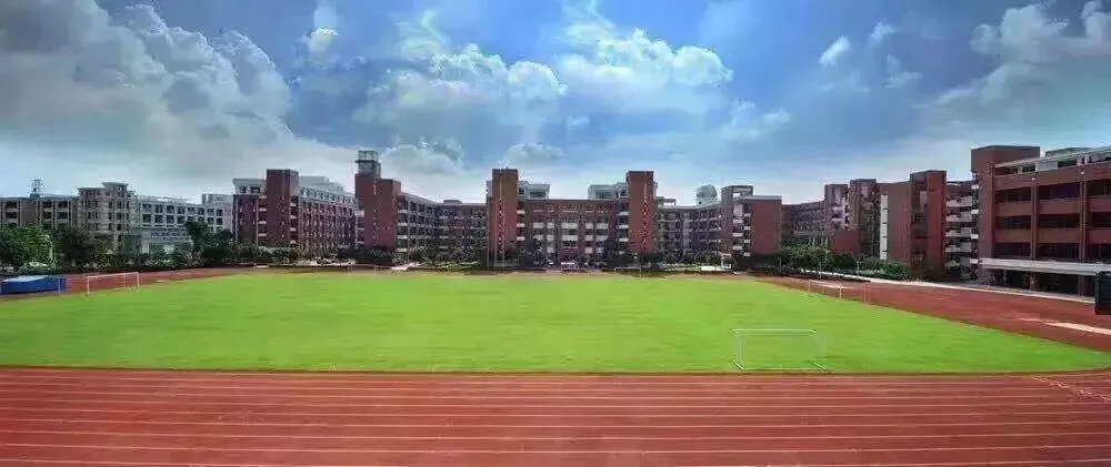 探校实录|铁一白云:首届中考就拿下公办第一,这成色到底几成?(意向登记入口见文末「阅读原文」)-第8张图片-四季读书网