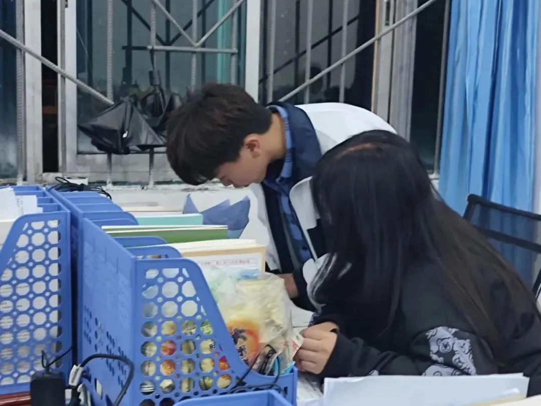 六盘水市臻园高级中学--初三补习尖刀班招生简章!-第6张图片-四季读书网