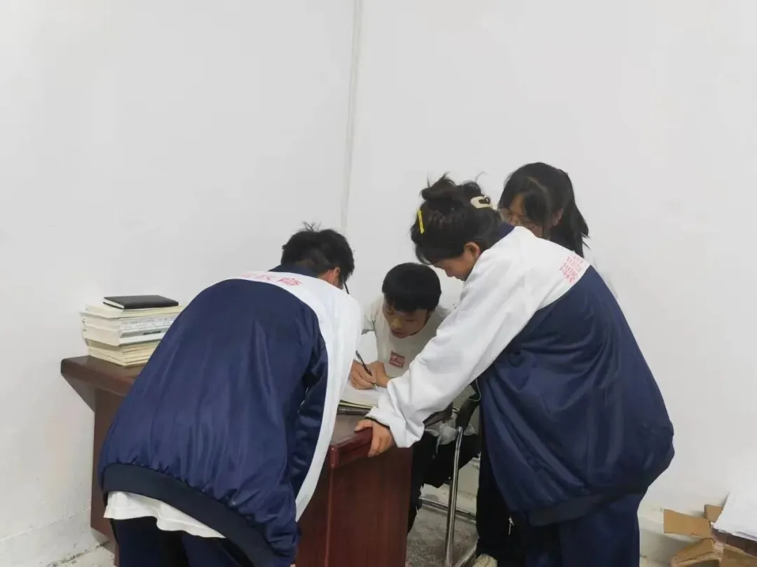 六盘水市臻园高级中学--初三补习尖刀班招生简章!-第9张图片-四季读书网