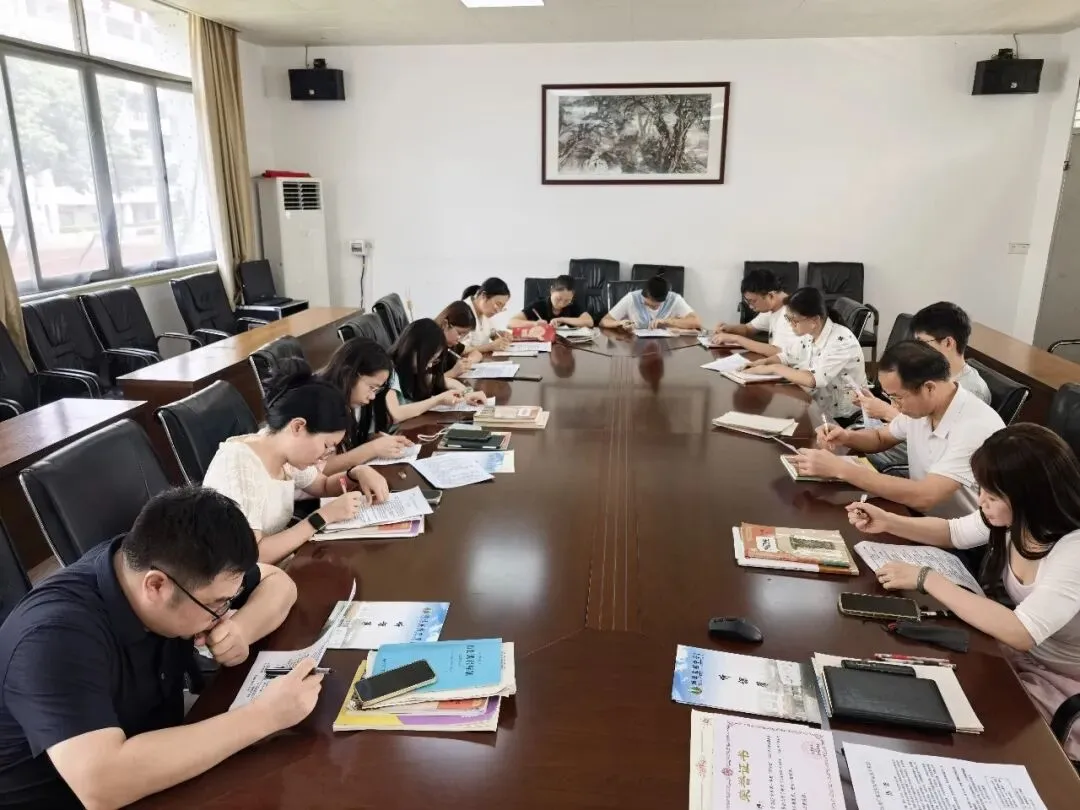 【教学教研】精研中考真题,聚力赋能课堂——容里中学历史科组中考试题研讨-第6张图片-四季读书网