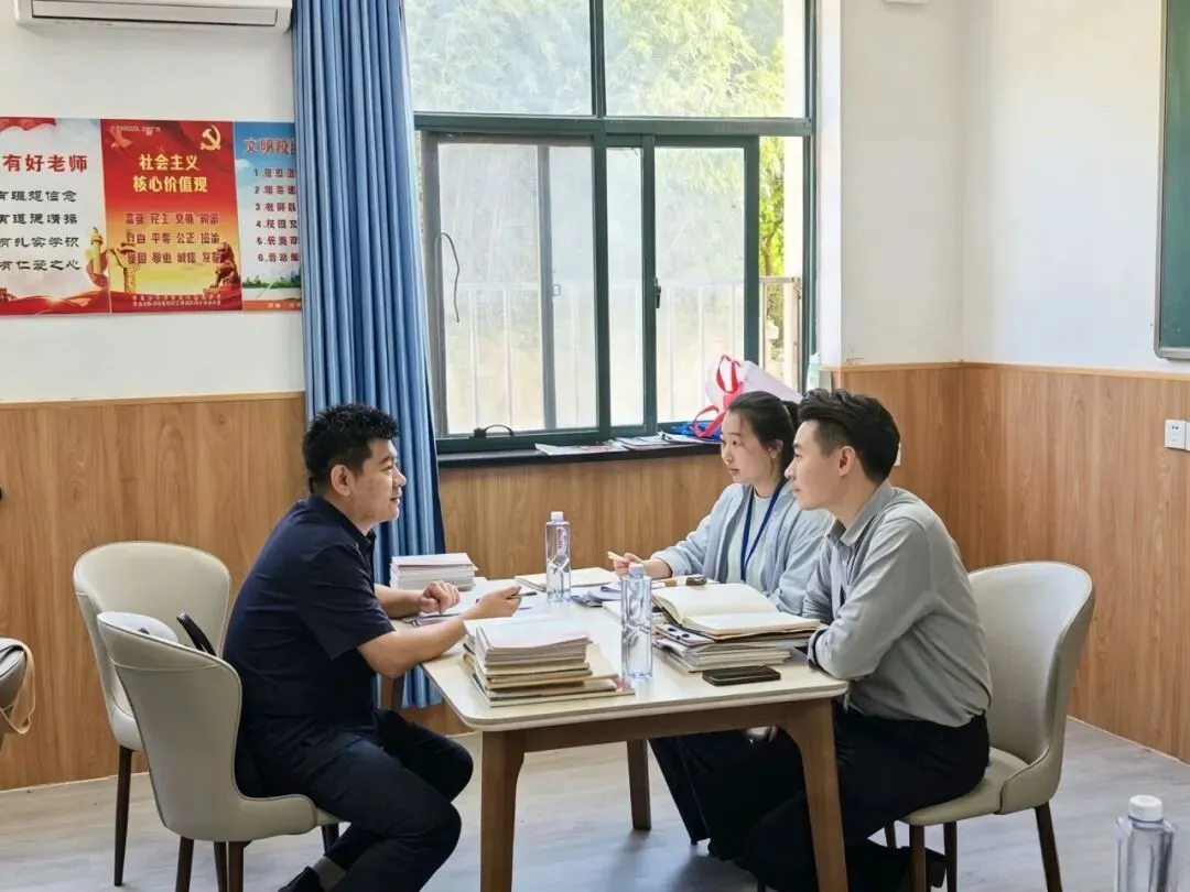 精准把脉一轮复习,聚力备战职教高考|区教科院职教教研室莅临我校开展驻校听课调研-第20张图片-四季读书网
