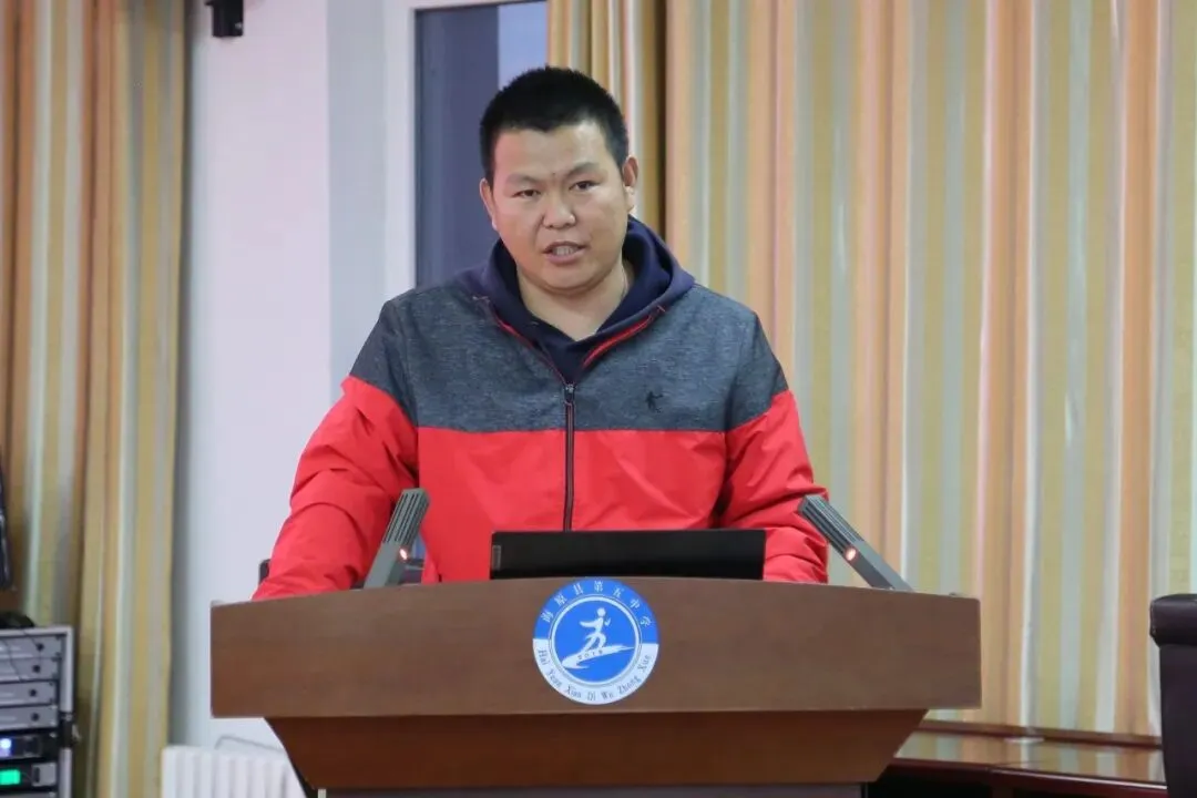 凝心聚力战中考 砥砺奋进创佳绩——海原县第五中学召开2027届备考启动会-第30张图片-四季读书网