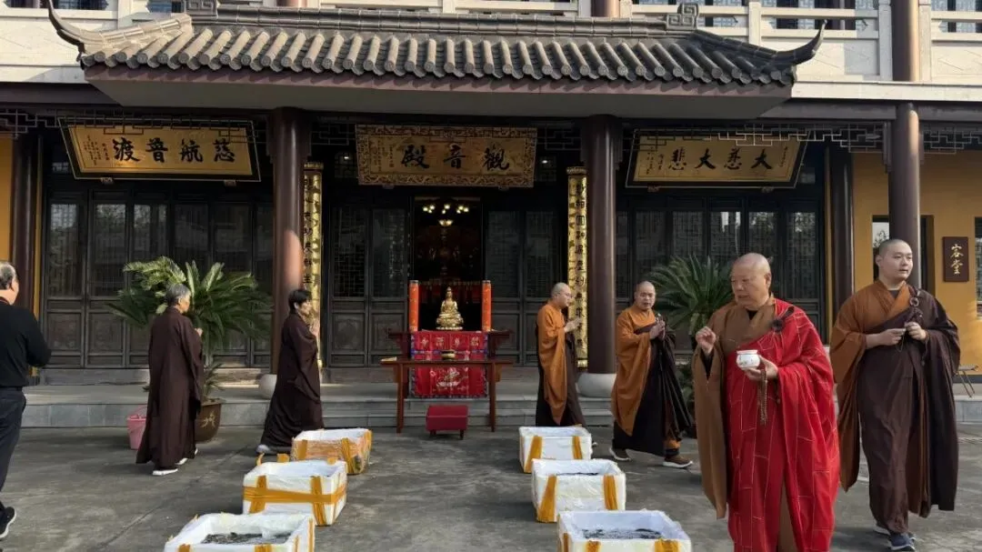 【无缘大慈-同体大悲】丙午年农历九月初一护生画集:晨鸡-第3张图片-四季读书网 【无缘大慈-同体大悲】丙午年农历九月初一护生画集:晨鸡-第3张图片-四季读书网