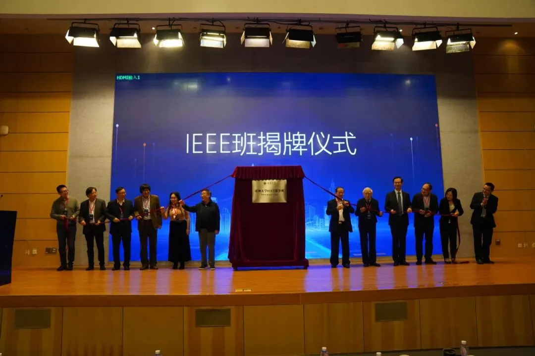 高考落幕,人生启航!揭秘“最热门专业”的硬核培养计划-第8张图片-四季读书网 高考落幕,人生启航!揭秘“最热门专业”的硬核培养计划-第8张图片-四季读书网