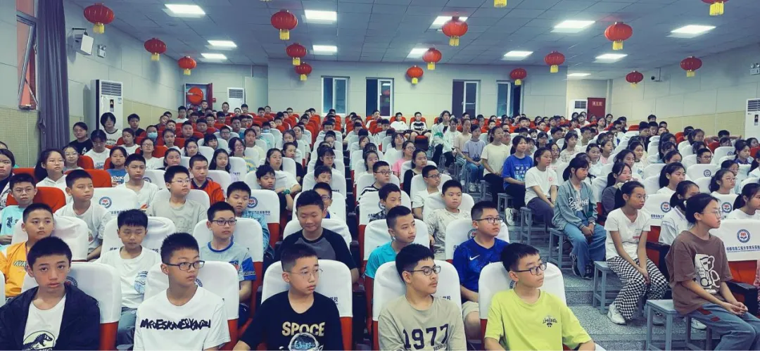 【初一开学入学教育】——为新生开启美好的初中生活-第24张图片-四季读书网 【初一开学入学教育】——为新生开启美好的初中生活-第24张图片-四季读书网