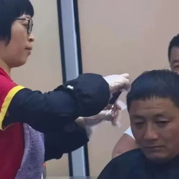 初一女孩写“三个母亲”刷屏:心里有来处的孩子,笔下自有山河-第9张图片-四季读书网