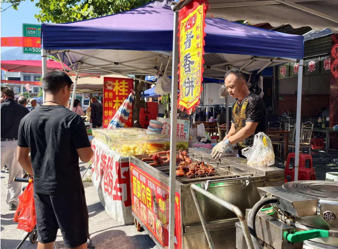 10万人赶九月初一“婆王节”庙会,小编带你直击观音阁热闹场面-第31张图片-四季读书网 10万人赶九月初一“婆王节”庙会,小编带你直击观音阁热闹场面-第31张图片-四季读书网