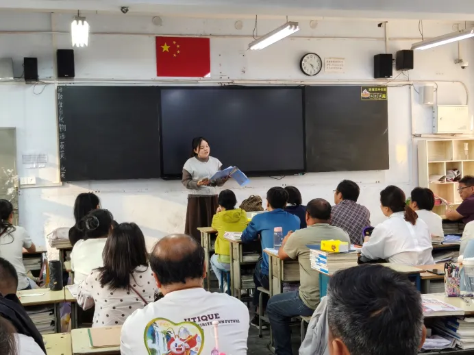 同心筑梦备高考 家校携手向未来 | 郑州市上街实验高级中学召开高三年级家长会-第8张图片-四季读书网