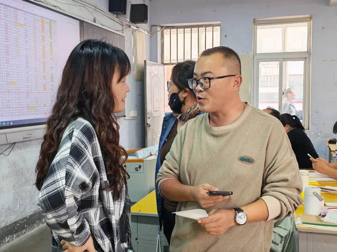 同心筑梦备高考 家校携手向未来 | 郑州市上街实验高级中学召开高三年级家长会-第15张图片-四季读书网