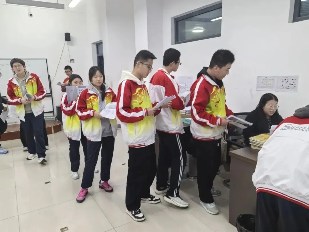 暖心评语助成长——成功中考一校化学老师激励暖人心-第12张图片-四季读书网 暖心评语助成长——成功中考一校化学老师激励暖人心-第12张图片-四季读书网