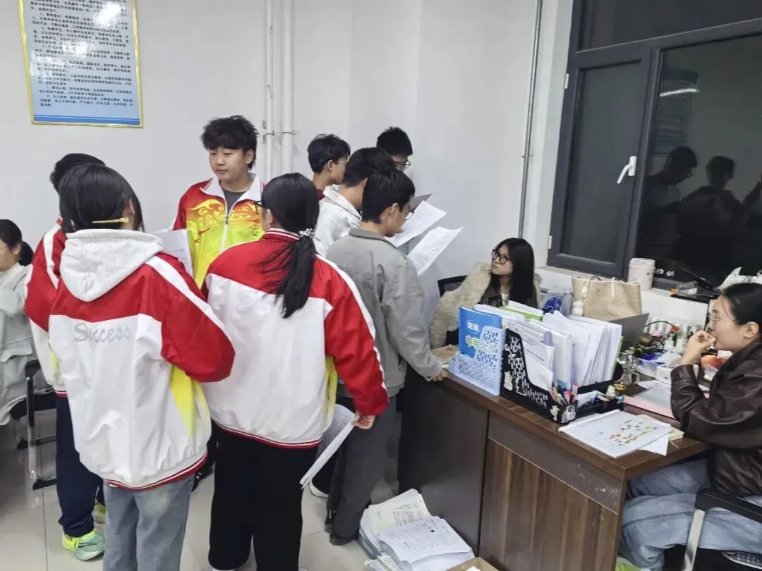 暖心评语助成长——成功中考一校化学老师激励暖人心-第16张图片-四季读书网 暖心评语助成长——成功中考一校化学老师激励暖人心-第16张图片-四季读书网