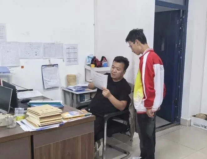 暖心评语助成长——成功中考一校化学老师激励暖人心-第22张图片-四季读书网 暖心评语助成长——成功中考一校化学老师激励暖人心-第22张图片-四季读书网