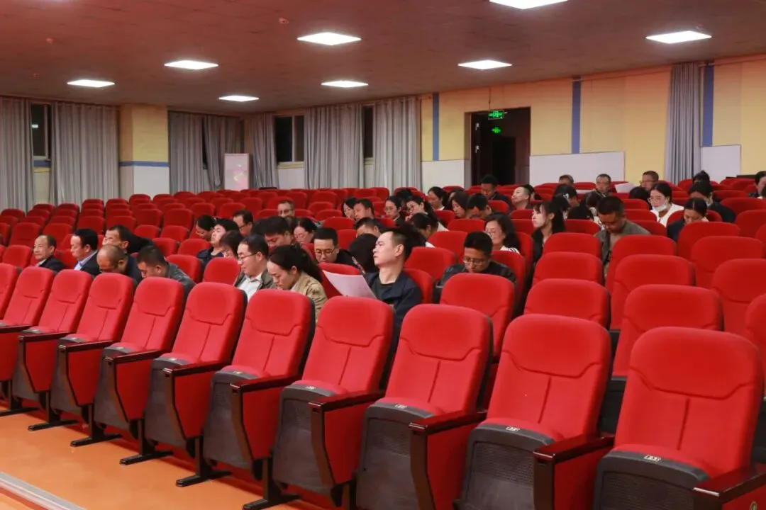 同频共振聚合力 精准施策战高考‖甘谷一中高三级召开第一次检测考试分析暨全体教师会议-第6张图片-四季读书网 同频共振聚合力 精准施策战高考‖甘谷一中高三级召开第一次检测考试分析暨全体教师会议-第6张图片-四季读书网