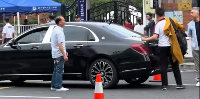 高考现场爆火的“迈巴赫少爷”,现状出人意料!-第3张图片-四季读书网