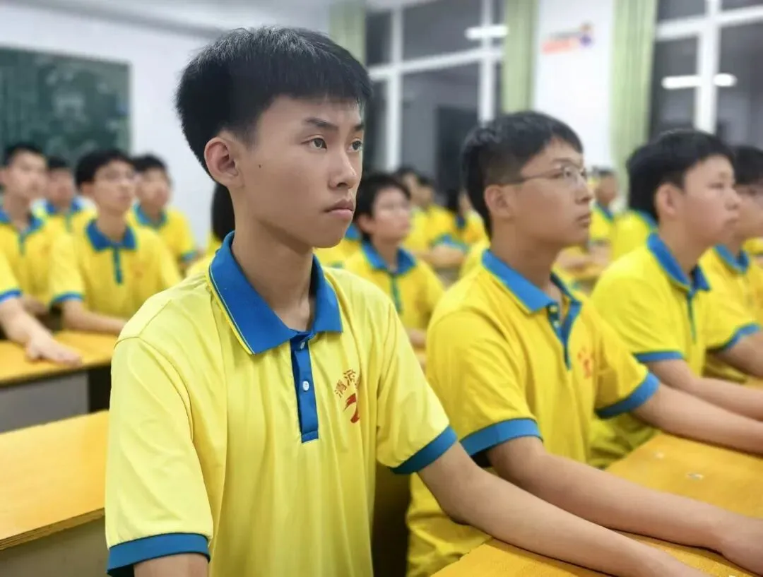初三考前冲刺|以朝夕深耕,赴盛夏荣光-第29张图片-四季读书网 初三考前冲刺|以朝夕深耕,赴盛夏荣光-第29张图片-四季读书网