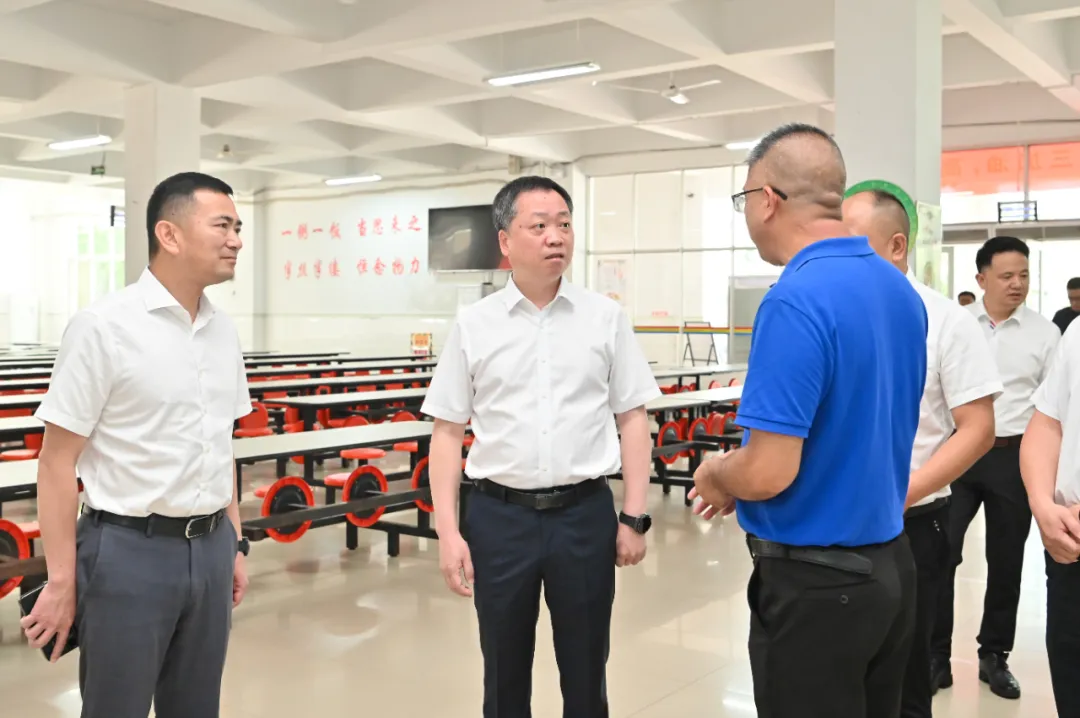县委书记罗招政调研中高考备考工作-第2张图片-四季读书网