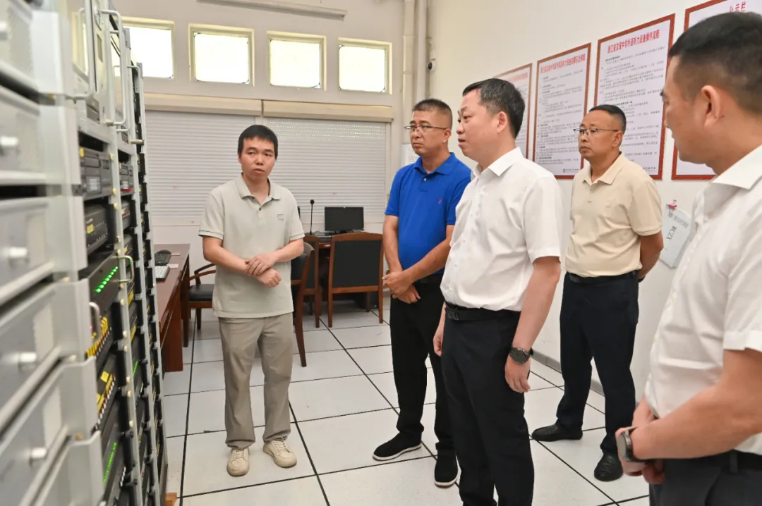县委书记罗招政调研中高考备考工作-第3张图片-四季读书网