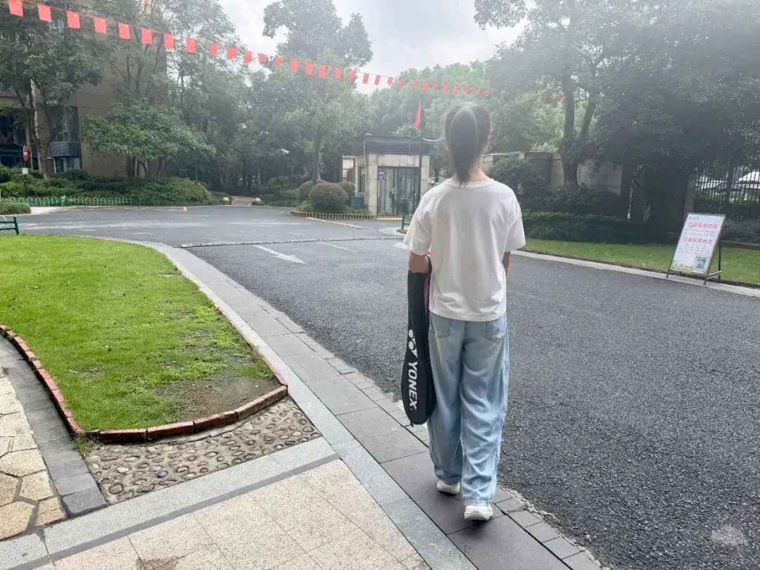 初一孩子,下午放学回来一顿“玩”后,作业做到12点-第1张图片-四季读书网