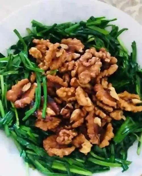 九月初一必吃三味暖身菜:姜母鸭·胡椒猪肚汤·韭菜炒核桃仁-第6张图片-四季读书网
