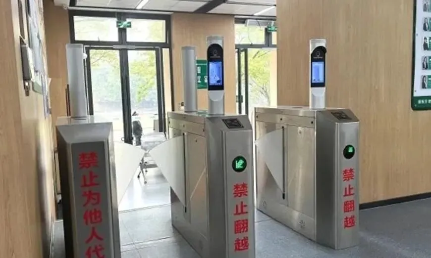 重庆高考集训怎么选?新东方 2027 高三全日制,高考全托 + 艺考文补完整招生简章-第12张图片-四季读书网