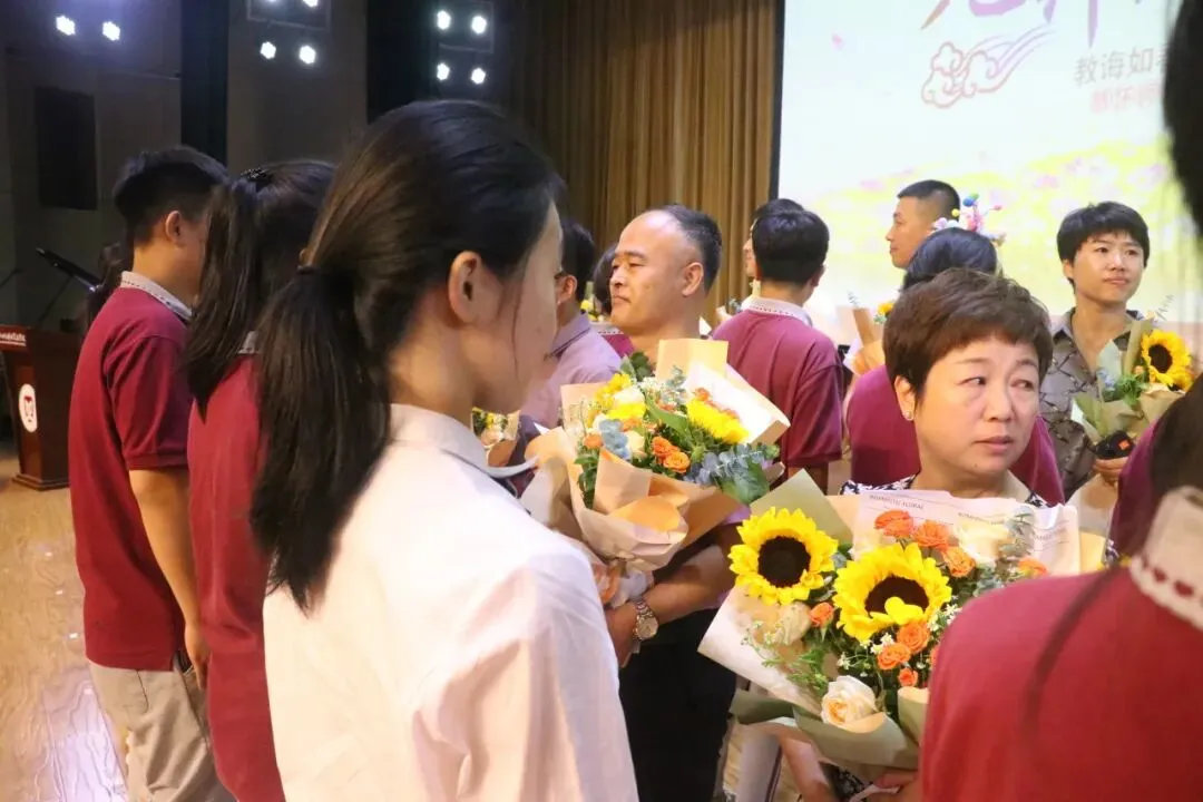 以热爱,共赴前程 | 2024届初三毕业典礼暨中考壮行仪式-第26张图片-四季读书网