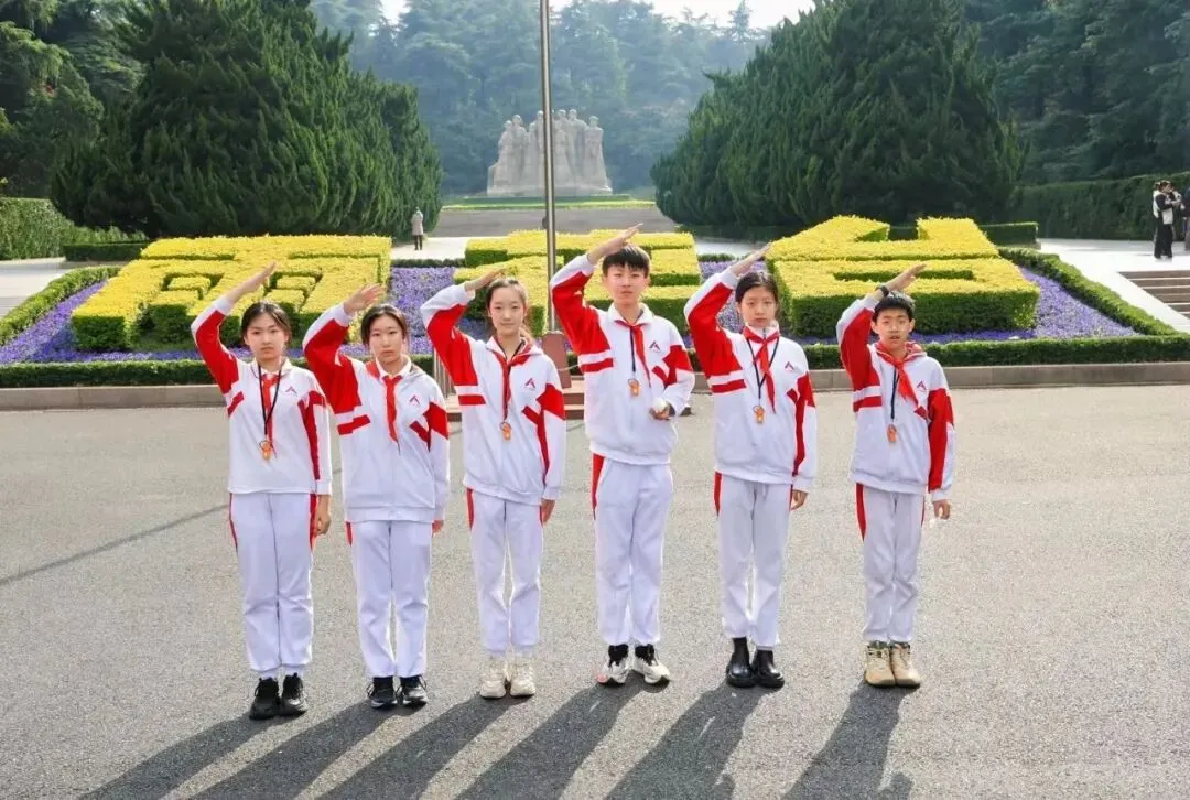 六朝古韵南京行 科技怀铸家国安 | 初二年级南京研学课程-第20张图片-四季读书网 六朝古韵南京行 科技怀铸家国安 | 初二年级南京研学课程-第20张图片-四季读书网