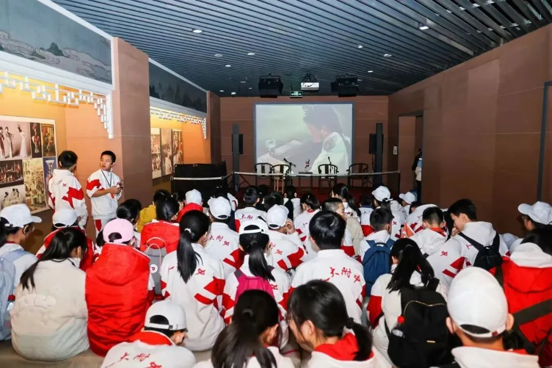 六朝古韵南京行 科技怀铸家国安 | 初二年级南京研学课程-第38张图片-四季读书网 六朝古韵南京行 科技怀铸家国安 | 初二年级南京研学课程-第38张图片-四季读书网