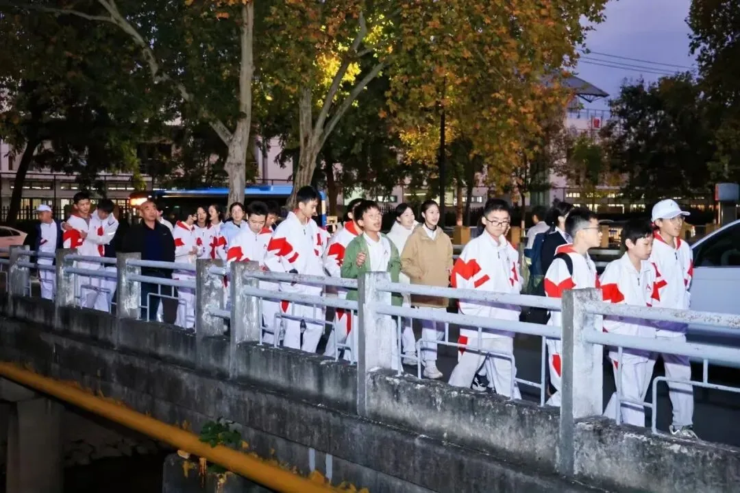 六朝古韵南京行 科技怀铸家国安 | 初二年级南京研学课程-第45张图片-四季读书网 六朝古韵南京行 科技怀铸家国安 | 初二年级南京研学课程-第45张图片-四季读书网