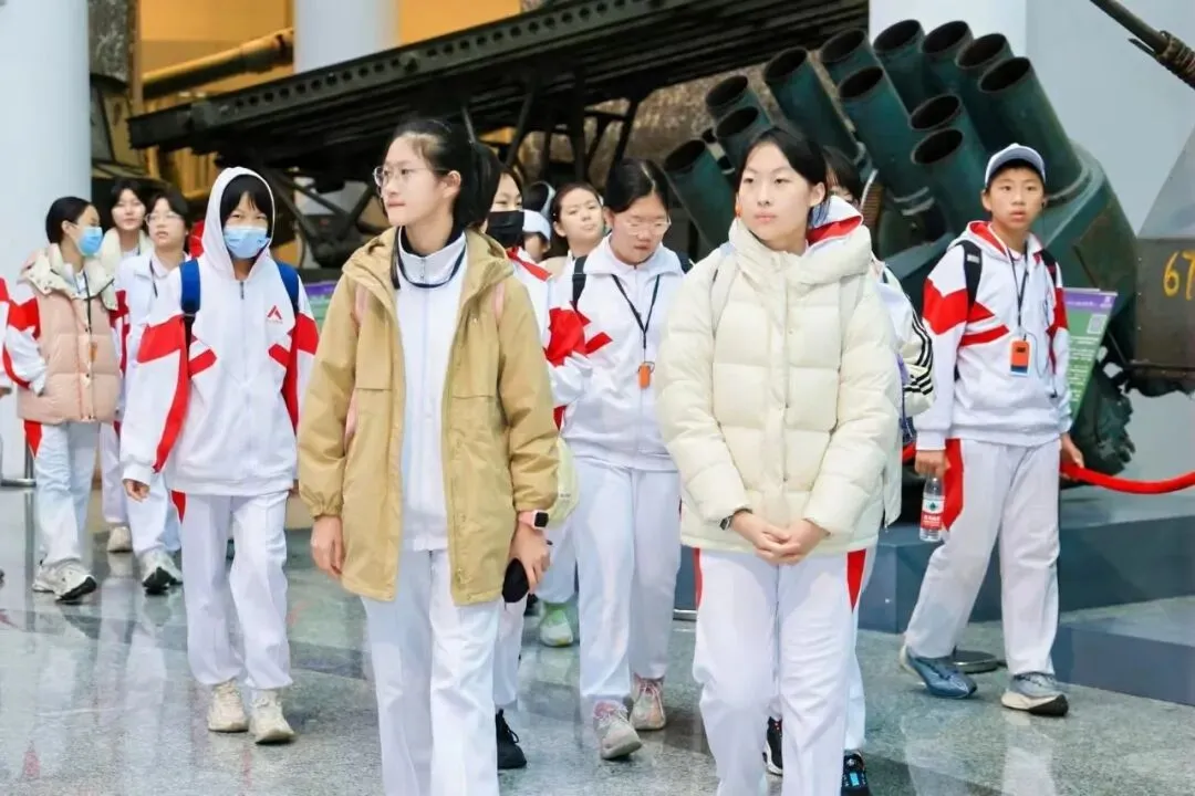 六朝古韵南京行 科技怀铸家国安 | 初二年级南京研学课程-第49张图片-四季读书网 六朝古韵南京行 科技怀铸家国安 | 初二年级南京研学课程-第49张图片-四季读书网