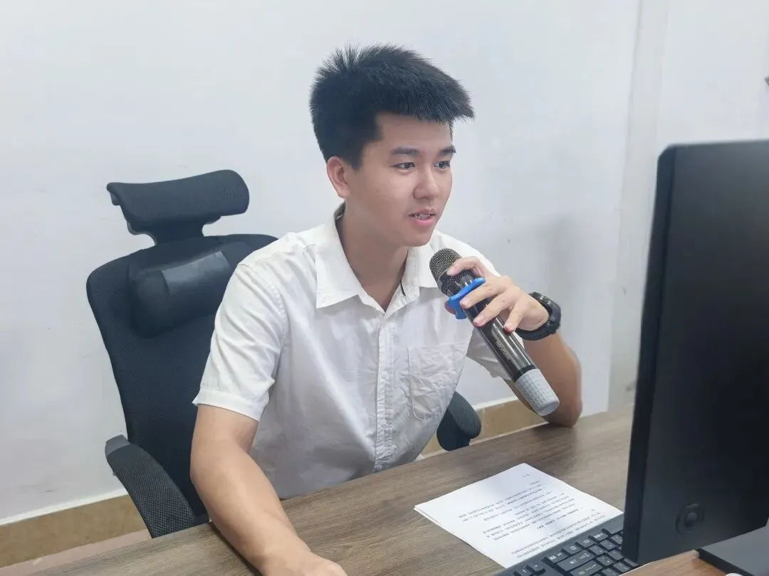 凝心聚力战中考,家校同心启新程——富安中学召开2024级初三家长会-第12张图片-四季读书网