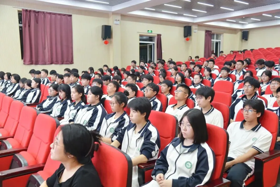 模考砺锋芒,逐梦向高考——唐山市超越高级中学高三一模表彰大会圆满举行-第52张图片-四季读书网 模考砺锋芒,逐梦向高考——唐山市超越高级中学高三一模表彰大会圆满举行-第52张图片-四季读书网