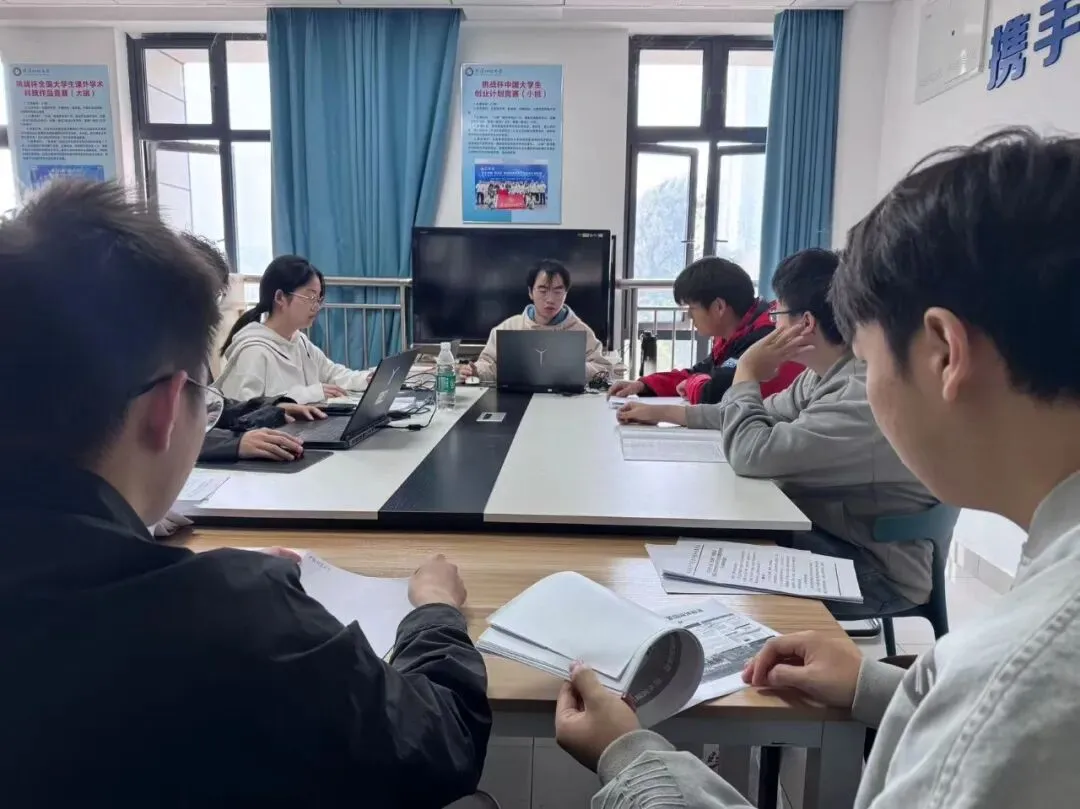 闯工地解真题!“驯服”千吨巨兽!-第7张图片-四季读书网 闯工地解真题!“驯服”千吨巨兽!-第7张图片-四季读书网