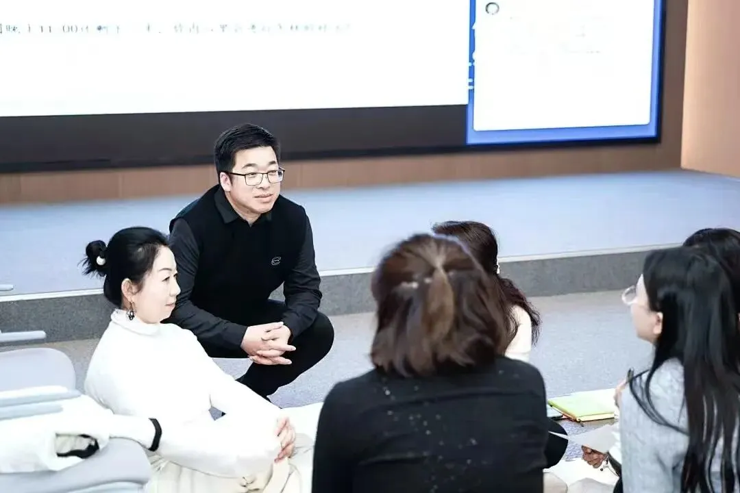 初三孩子拆班后频繁请假?王海勇导师:试试三方会谈-第2张图片-四季读书网 初三孩子拆班后频繁请假?王海勇导师:试试三方会谈-第2张图片-四季读书网