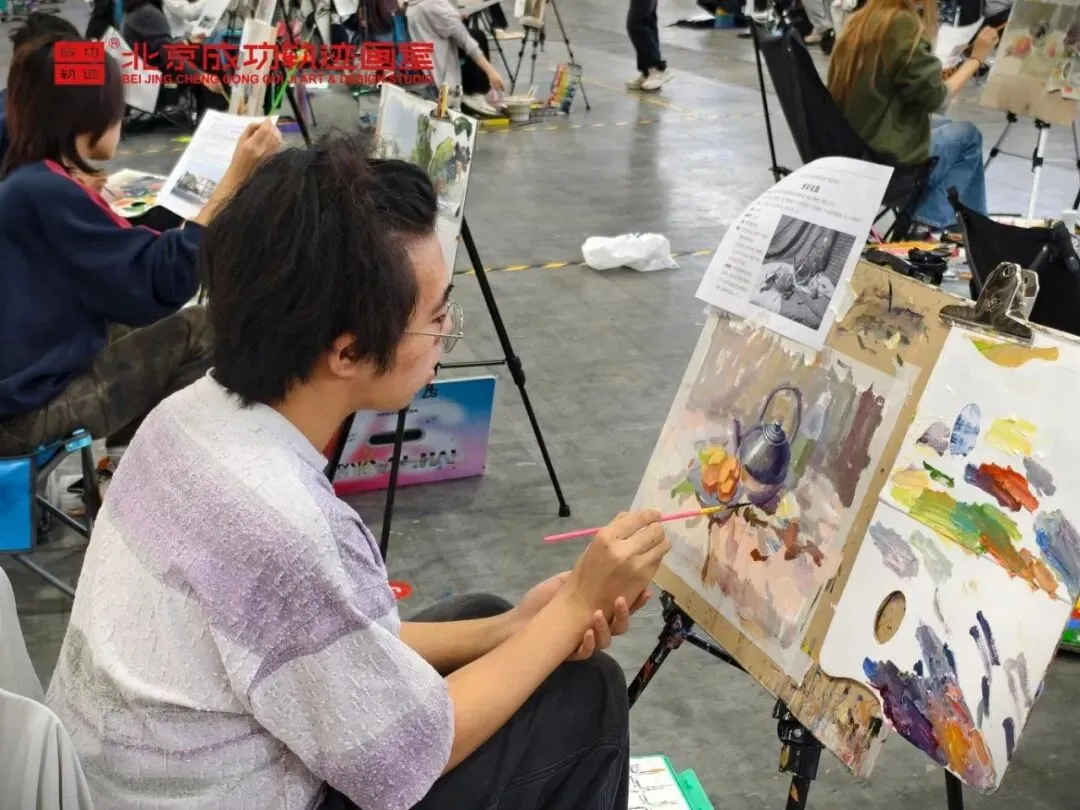 【成功轨迹画室·模考带队纪实】万人同场,执笔为刃!我们向梦而行,为联考而战!-第48张图片-四季读书网