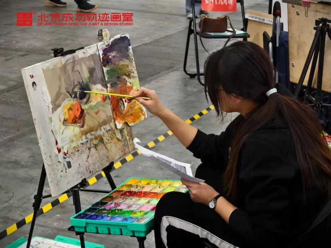 【成功轨迹画室·模考带队纪实】万人同场,执笔为刃!我们向梦而行,为联考而战!-第50张图片-四季读书网