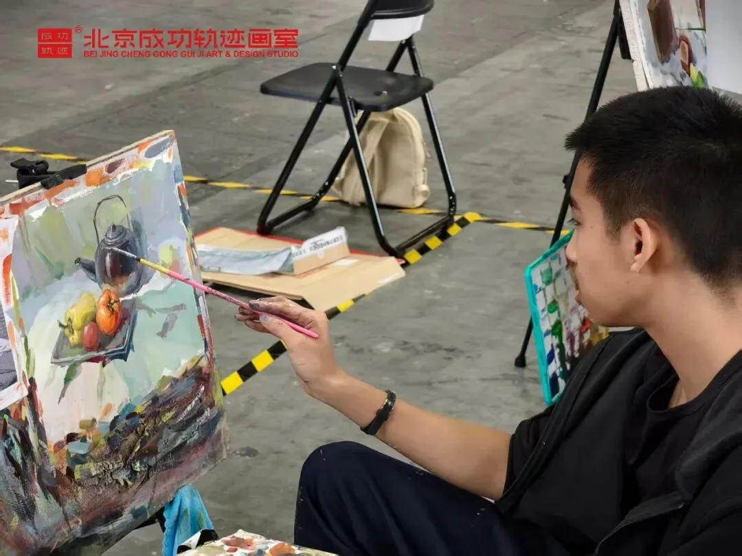 【成功轨迹画室·模考带队纪实】万人同场,执笔为刃!我们向梦而行,为联考而战!-第53张图片-四季读书网