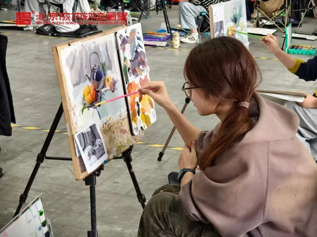 【成功轨迹画室·模考带队纪实】万人同场,执笔为刃!我们向梦而行,为联考而战!-第58张图片-四季读书网