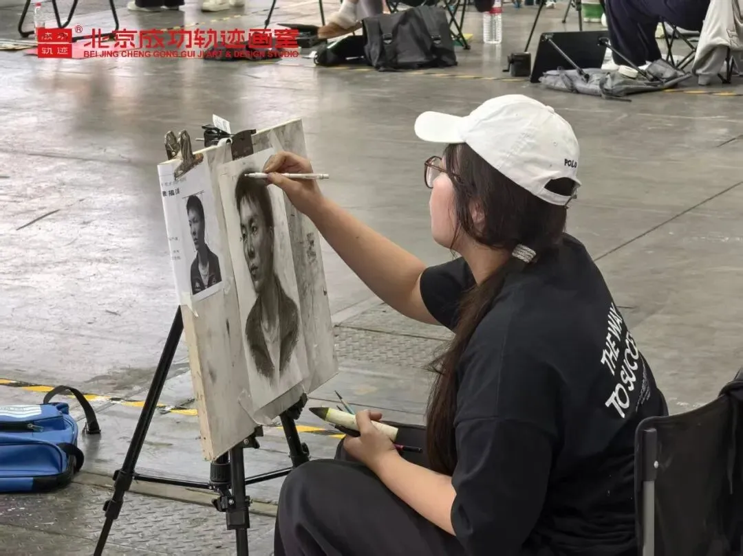 【成功轨迹画室·模考带队纪实】万人同场,执笔为刃!我们向梦而行,为联考而战!-第79张图片-四季读书网