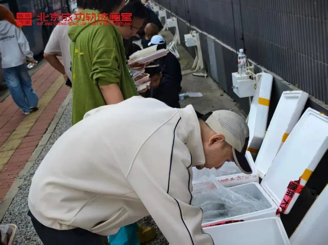 【成功轨迹画室·模考带队纪实】万人同场,执笔为刃!我们向梦而行,为联考而战!-第97张图片-四季读书网