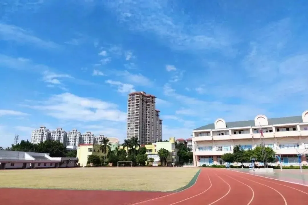 【金色年华·闪闪发光】金海岸实验学校 初二、初三开学须知-第62张图片-四季读书网 【金色年华·闪闪发光】金海岸实验学校 初二、初三开学须知-第62张图片-四季读书网
