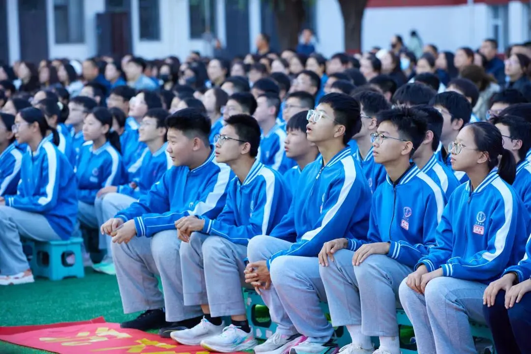 表彰励初心 逐梦向中考│离石区北城中学召开上一学年度优秀表彰暨2027年动员大会-第110张图片-四季读书网 表彰励初心 逐梦向中考│离石区北城中学召开上一学年度优秀表彰暨2027年动员大会-第110张图片-四季读书网