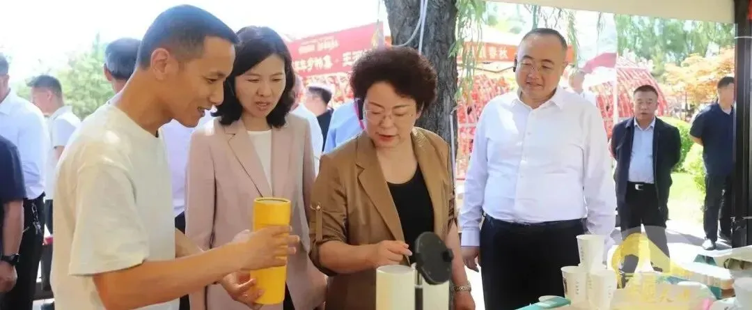 每日一宣 | 10月12日(农历九月初三)-第7张图片-四季读书网 每日一宣 | 10月12日(农历九月初三)-第7张图片-四季读书网
