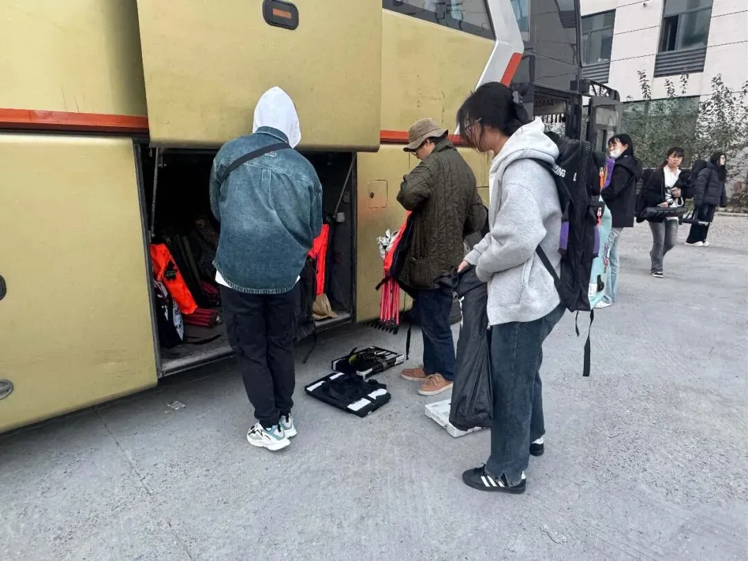 模考砺锋芒,执笔赴山海|黑龙江省2027届美术类第一次联合模拟考试-第6张图片-四季读书网