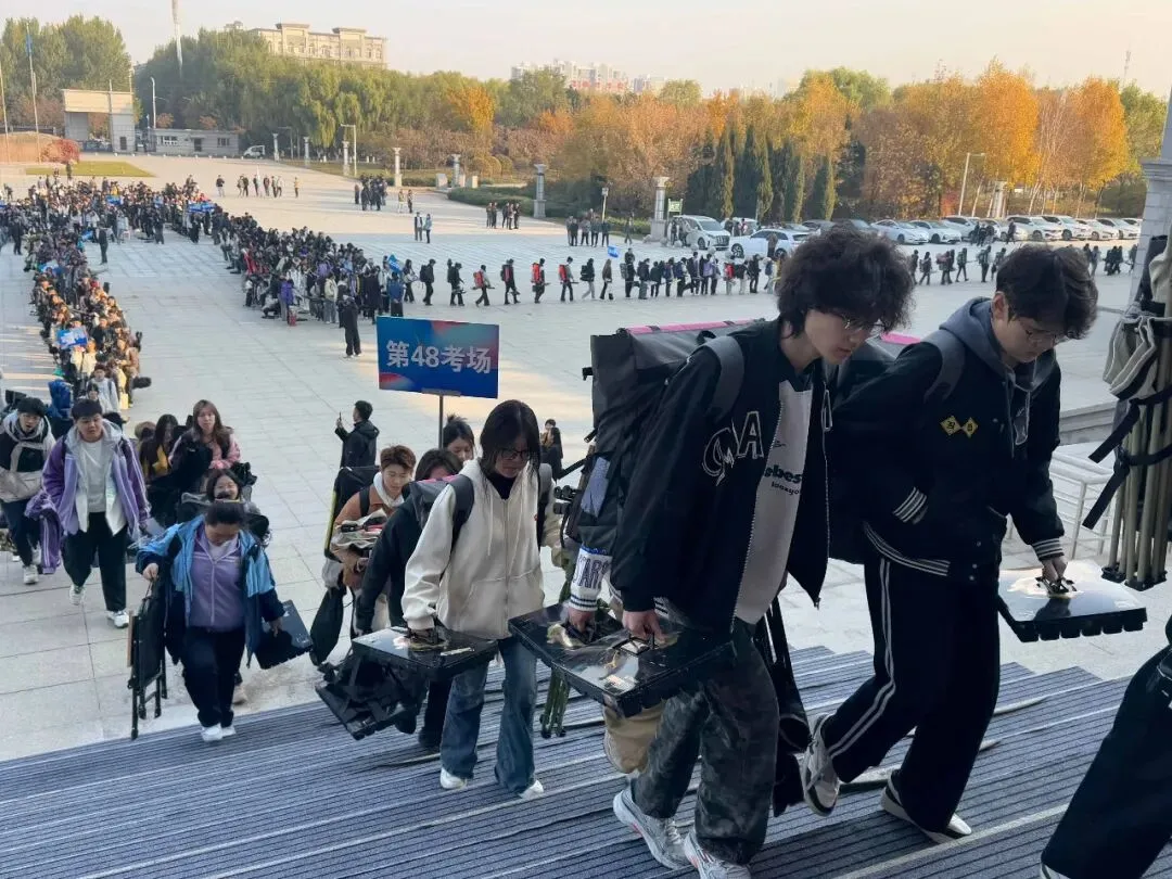 模考砺锋芒,执笔赴山海|黑龙江省2027届美术类第一次联合模拟考试-第20张图片-四季读书网