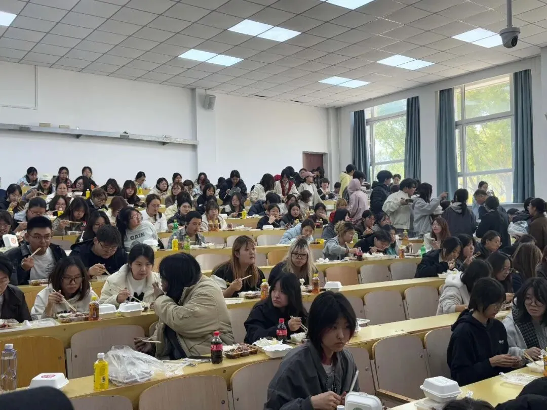 模考砺锋芒,执笔赴山海|黑龙江省2027届美术类第一次联合模拟考试-第42张图片-四季读书网
