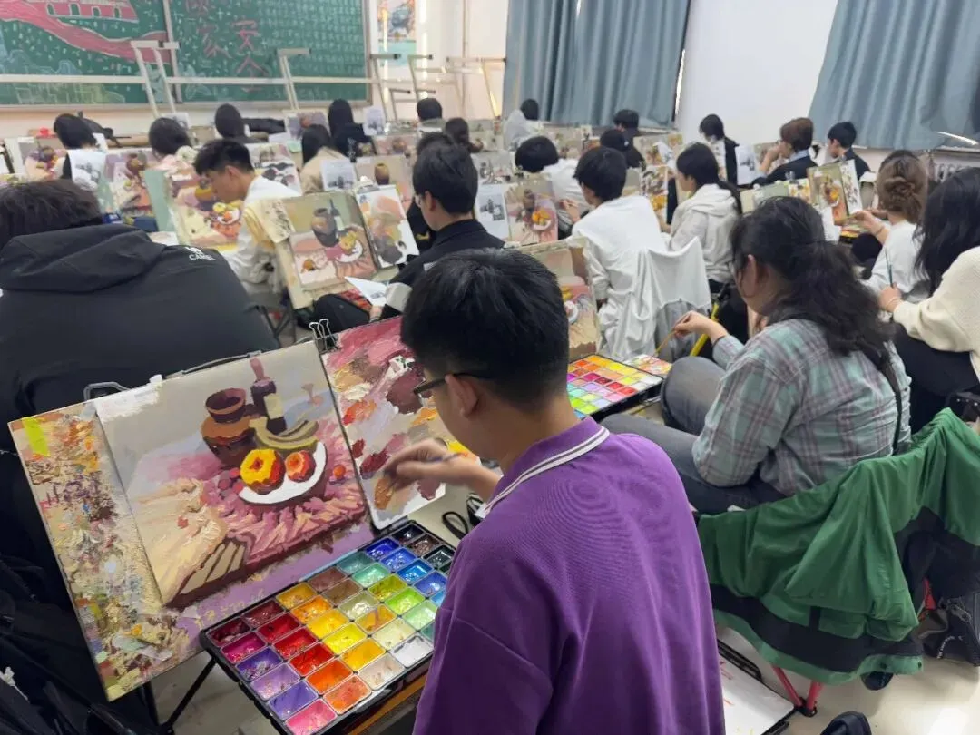 模考砺锋芒,执笔赴山海|黑龙江省2027届美术类第一次联合模拟考试-第53张图片-四季读书网