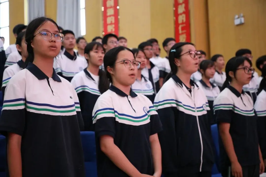 少年奋进承荣光 天辰初三再启航-第14张图片-四季读书网