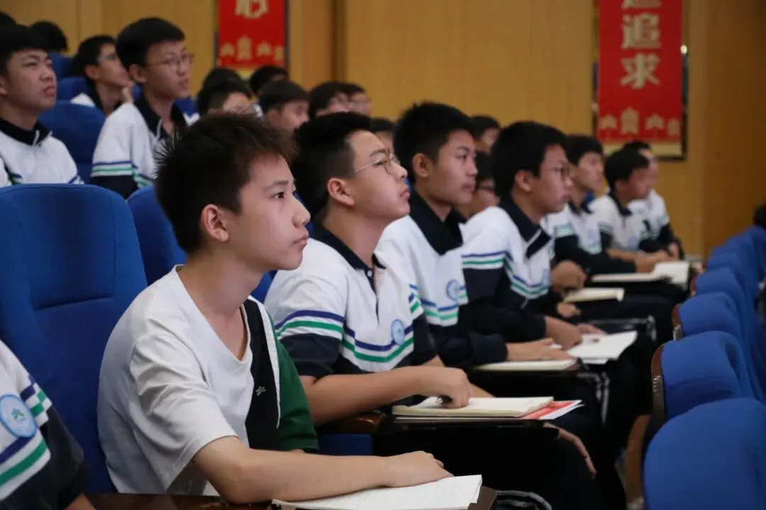 少年奋进承荣光 天辰初三再启航-第77张图片-四季读书网